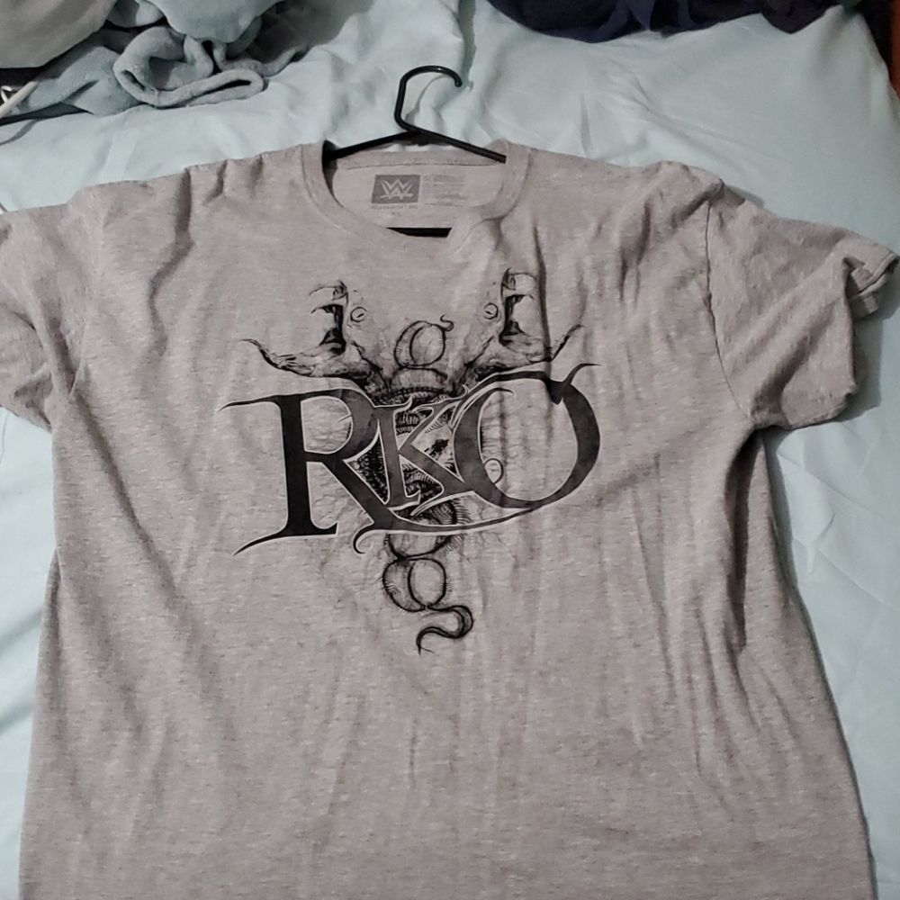 Large and x large t shirts. - Picture 16 of 16